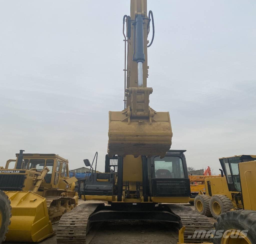 CAT 330 D L Εκσκαφείς με ερπύστριες