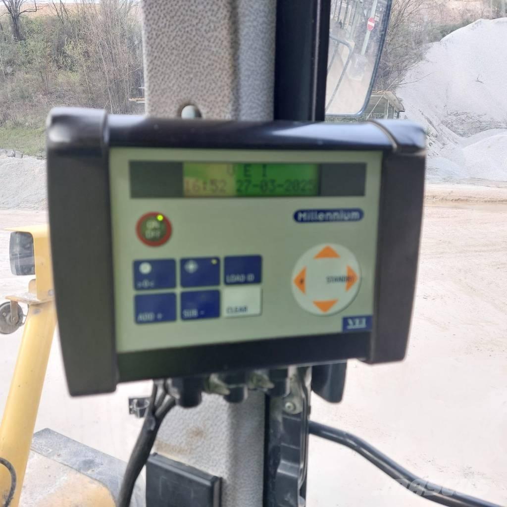Komatsu WA 600-3 Φορτωτές με λάστιχα (Τροχοφόροι)