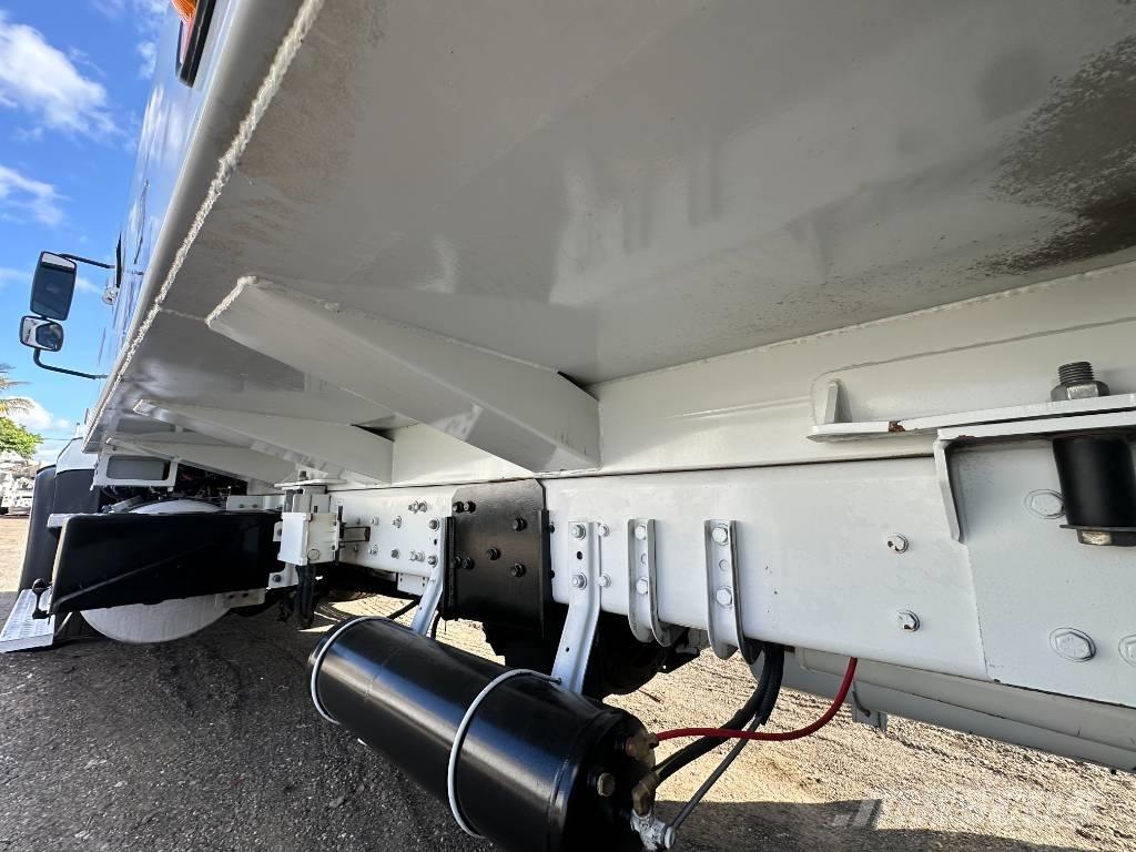 Freightliner 114 SD Απορριμματοφόρα