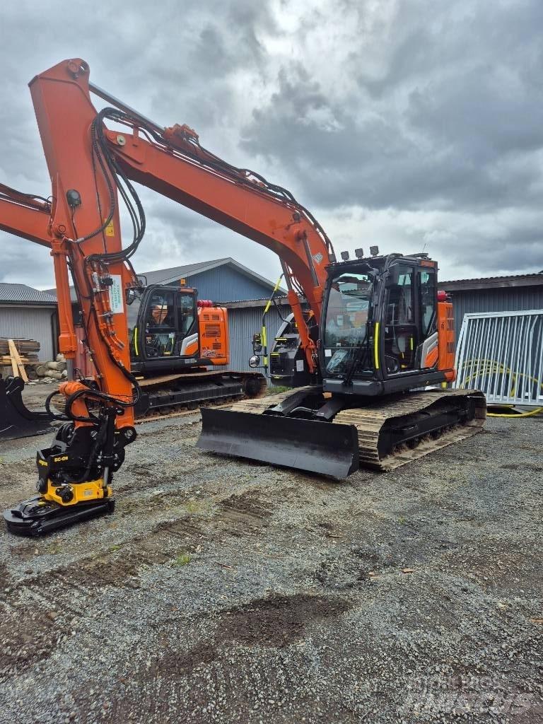 Hitachi ZX 135 US -7 Εκσκαφείς με ερπύστριες