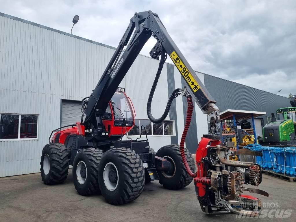 Komatsu 951 Θεριζοαλωνιστικές μηχανές