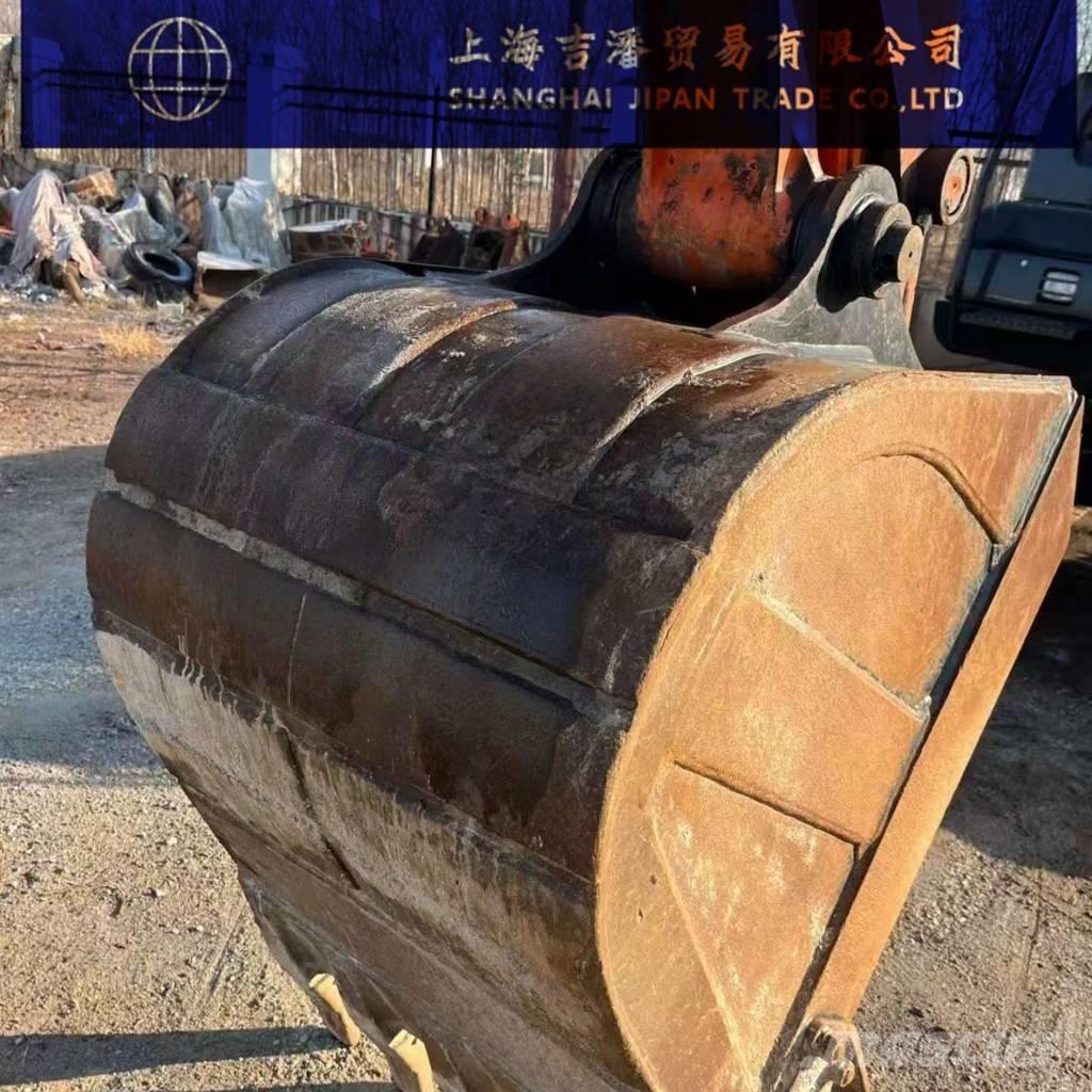 Hitachi ZX 200 Εκσκαφείς με ερπύστριες