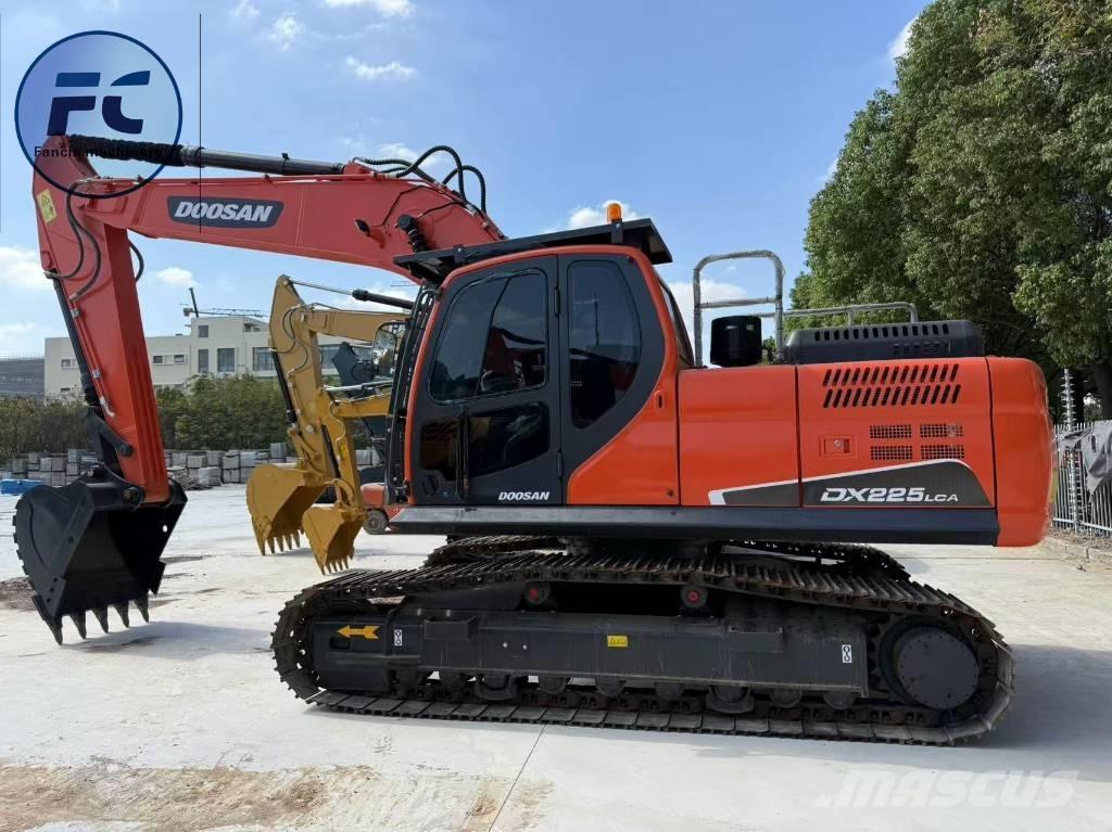 Doosan DX 225 LC Εκσκαφείς με ερπύστριες