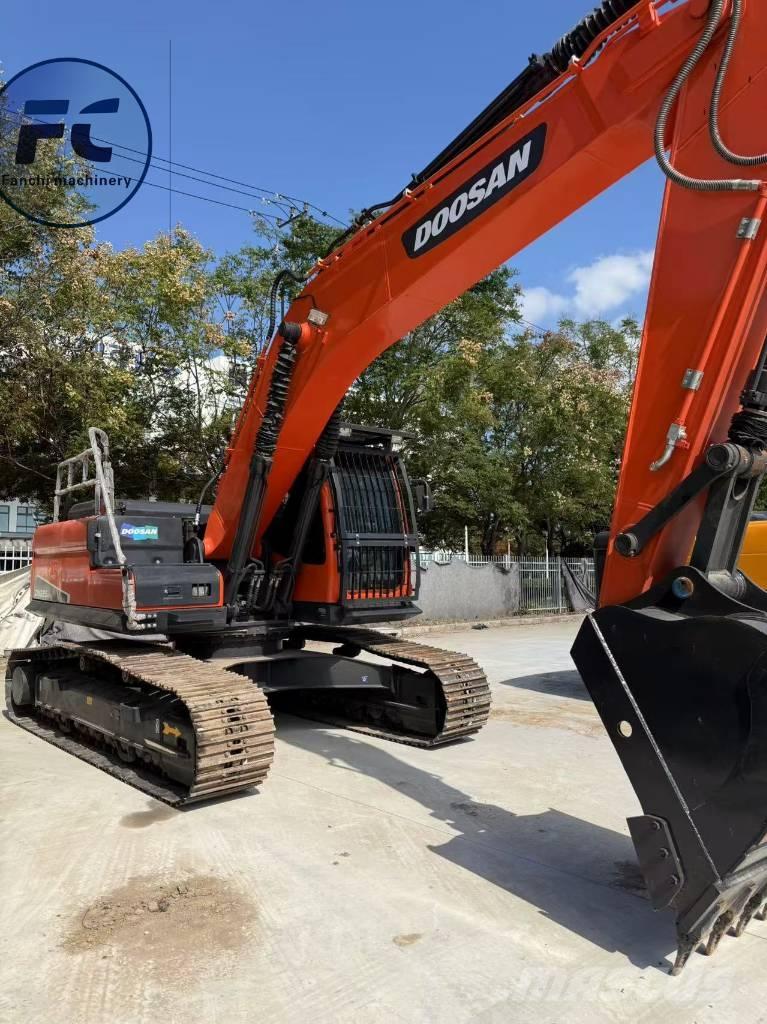 Doosan DX 225 LC Εκσκαφείς με ερπύστριες