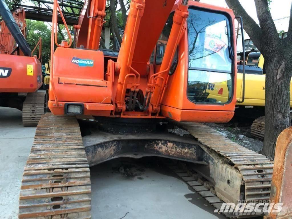 Doosan 220-7 Εκσκαφείς με ερπύστριες