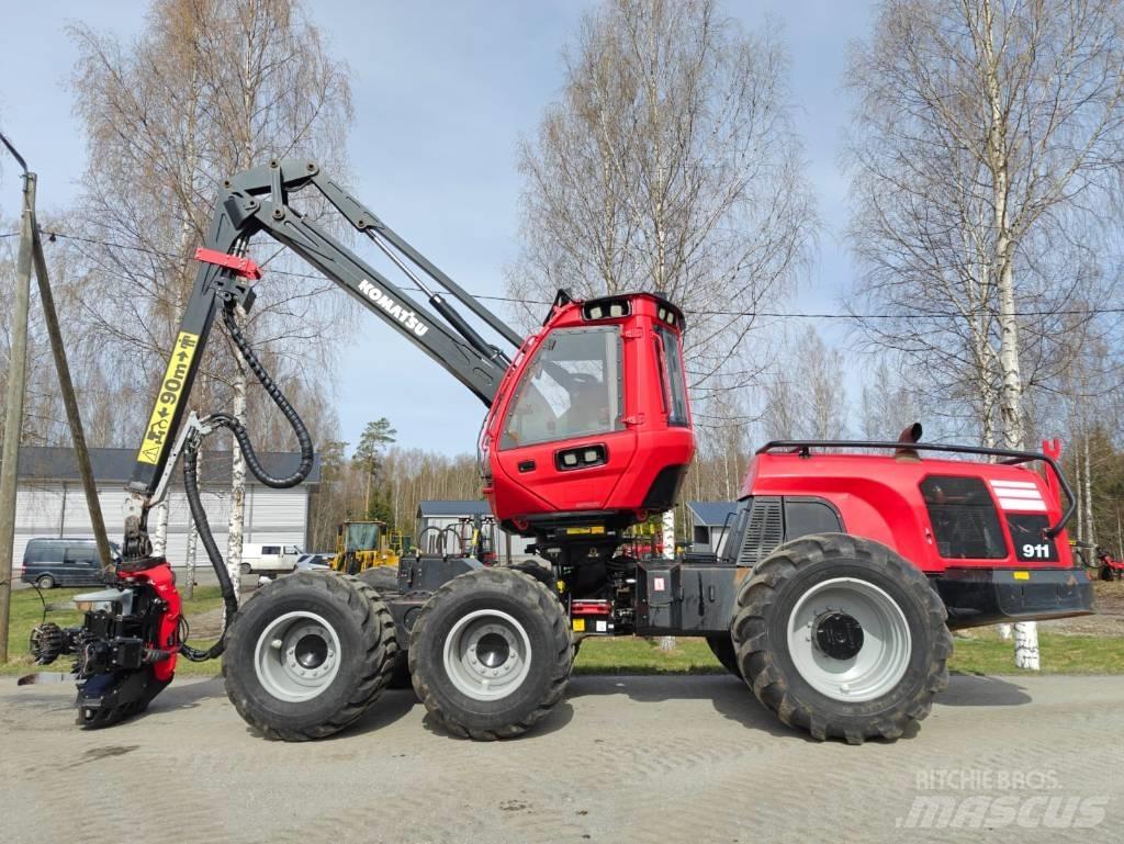 Komatsu 911 Θεριζοαλωνιστικές μηχανές