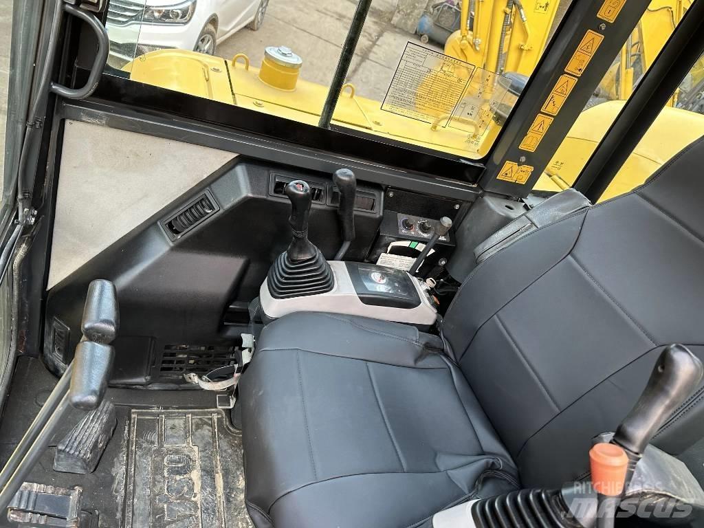 Komatsu PC56-7 Εκσκαφάκι (διαβολάκι) < 7t
