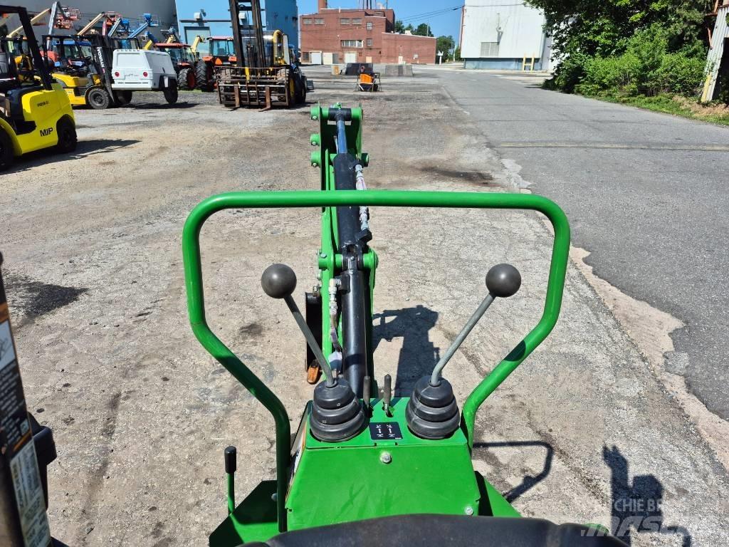 John Deere 1025 R Τρακτέρ