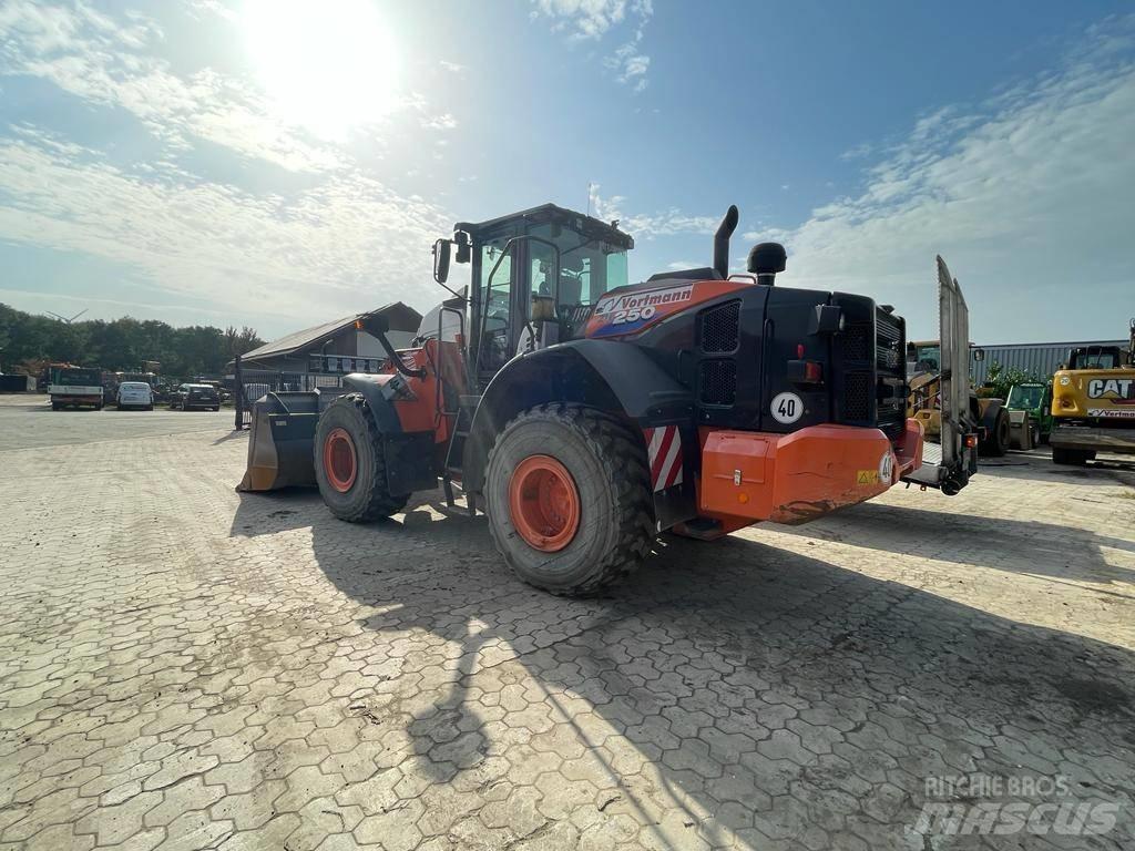 Hitachi ZW 250-6 Φορτωτές με λάστιχα (Τροχοφόροι)
