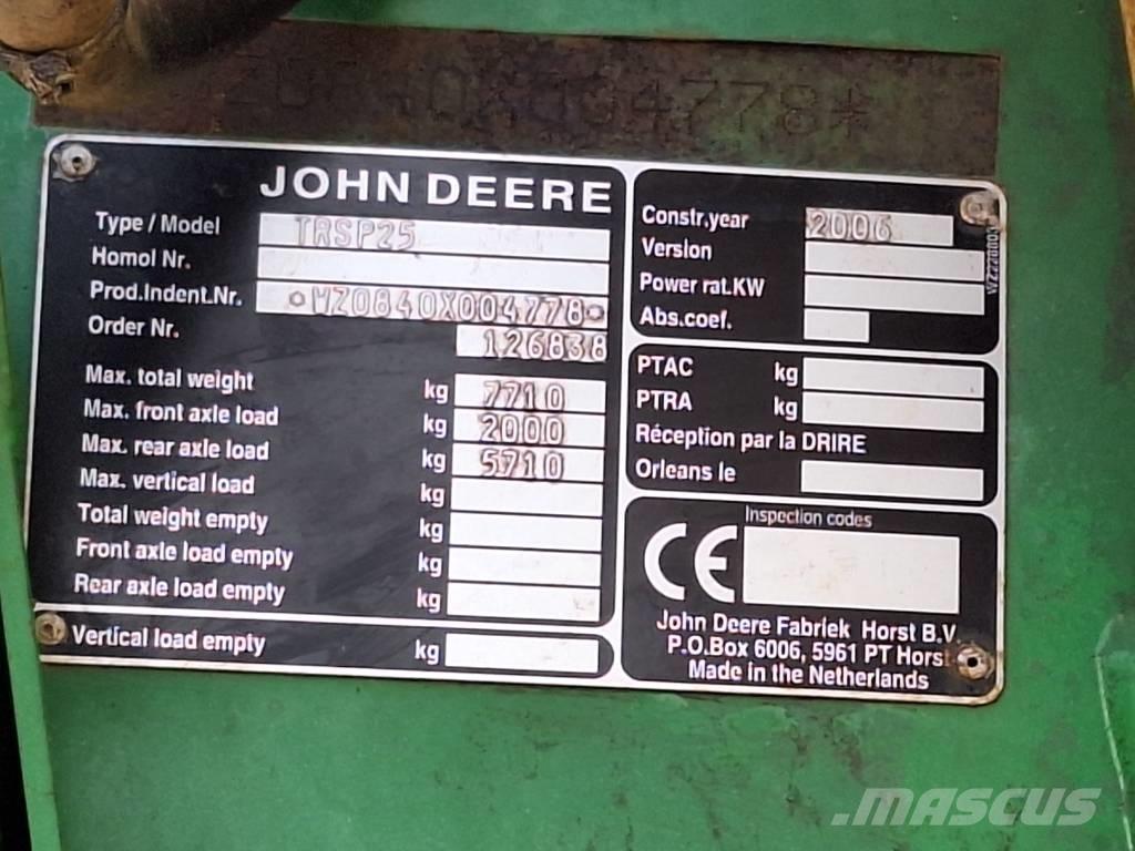 John Deere 840 Ρυμουλκούμενα ψεκαστικά