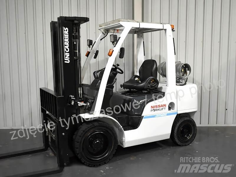 Nissan UG1F2A35DU Περονοφόρα ανυψωτικά κλαρκ με φυσικό αέριο LPG