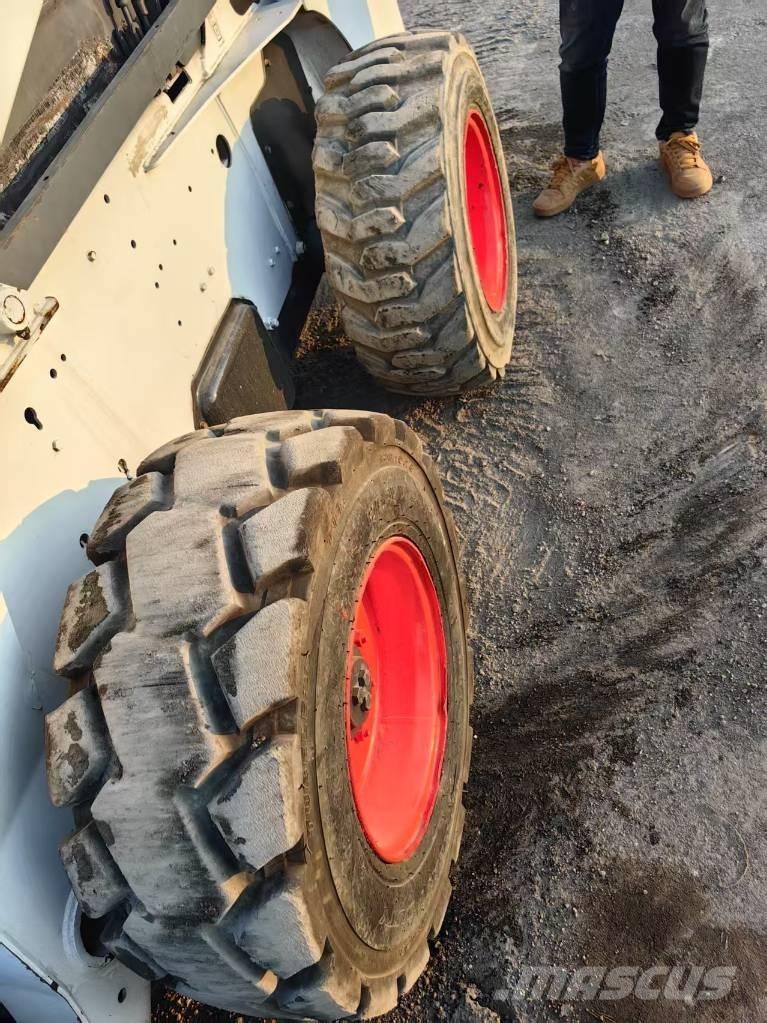 Bobcat S 300 Φορτωτάκια