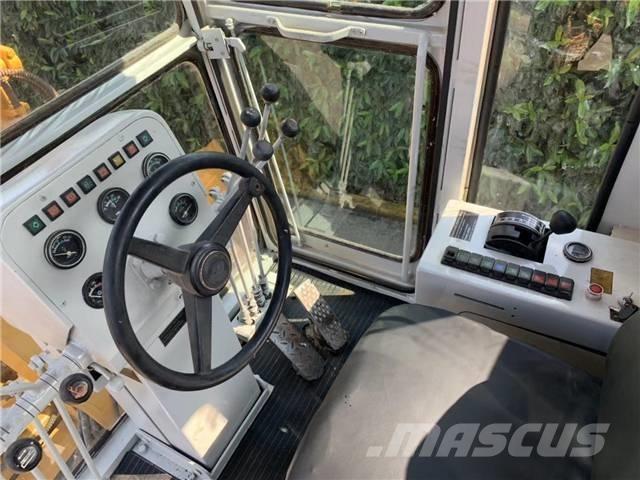 CAT 140K Γκρέιντερς