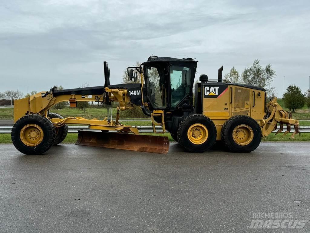 CAT 140M Γκρέιντερς
