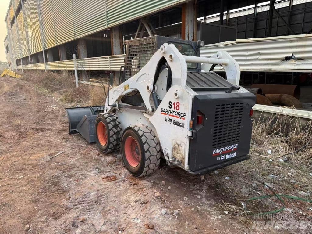 Bobcat S 18 Φορτωτάκια