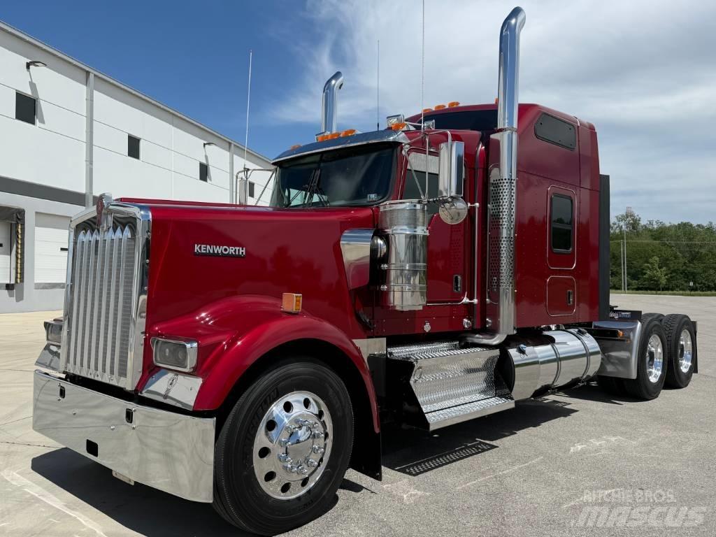 Kenworth W 900 L Τράκτορες
