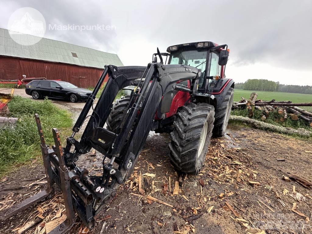 Valtra N 121 Τρακτέρ