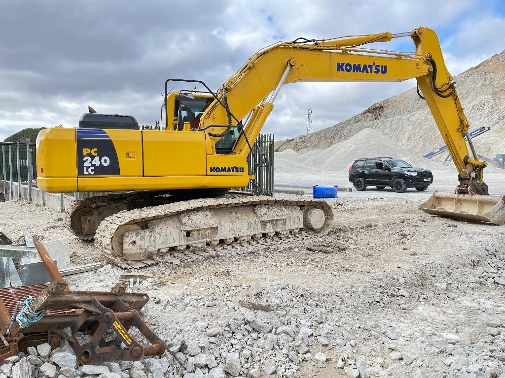 Komatsu PC 240 Εκσκαφείς με ερπύστριες