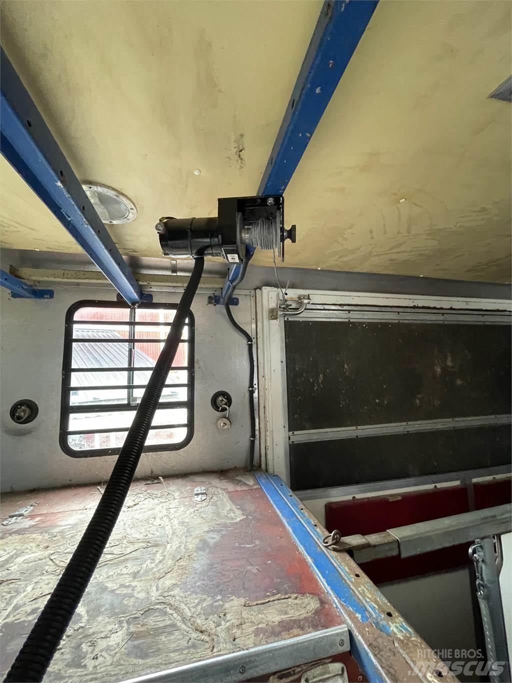 Volvo FL7 Φορτηγά μεταφοράς ζώων