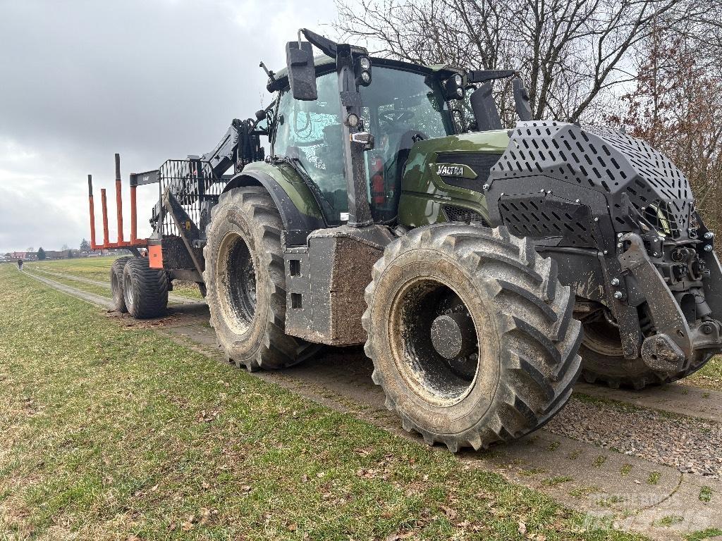 Valtra Q 305 Τρακτέρ