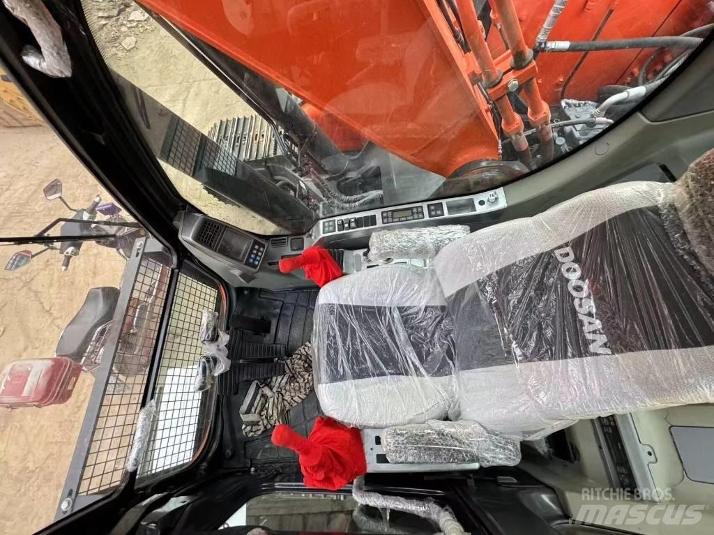 Doosan DX 300 Εκσκαφείς με ερπύστριες