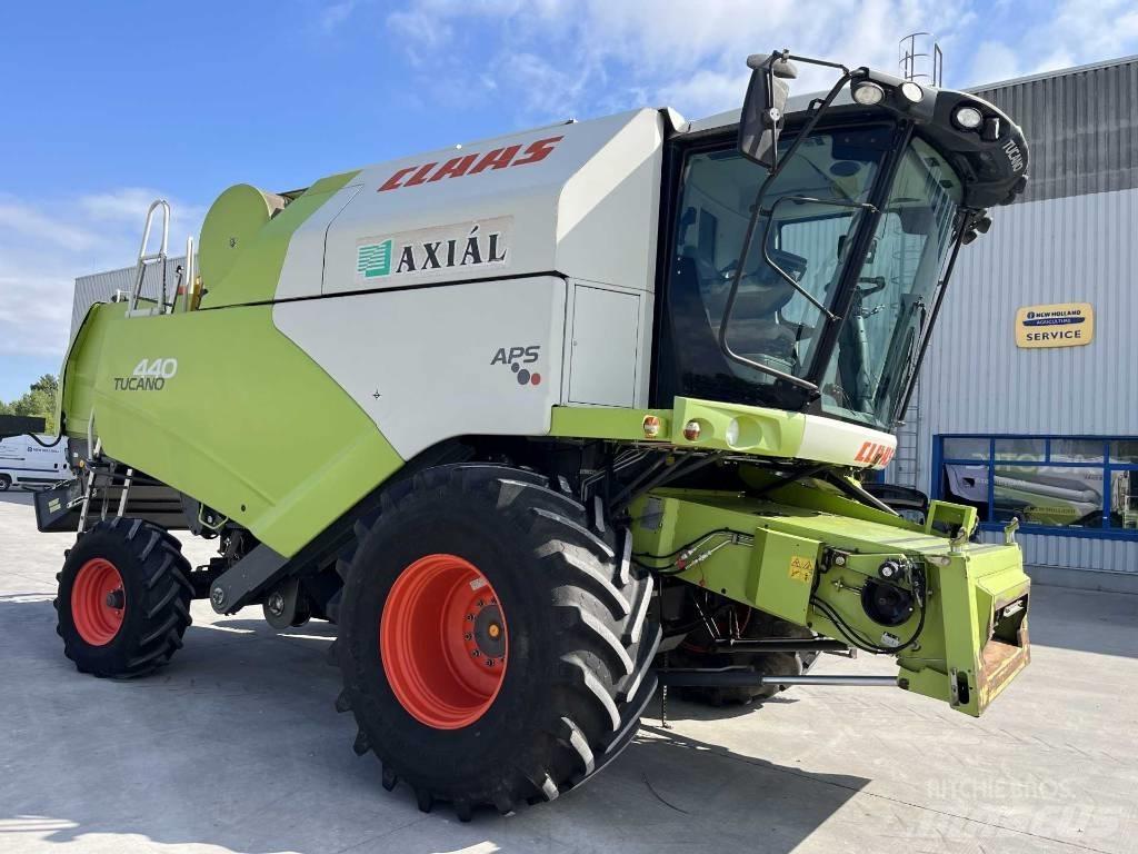 CLAAS Tucano 440 Θεριζοαλωνιστικές μηχανές