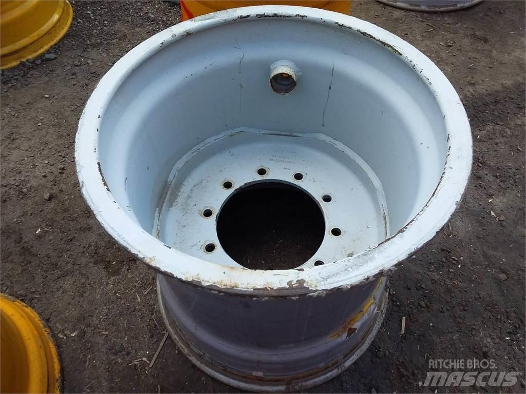 Valmet 801 24x26,5 Ελαστικά και ζάντες