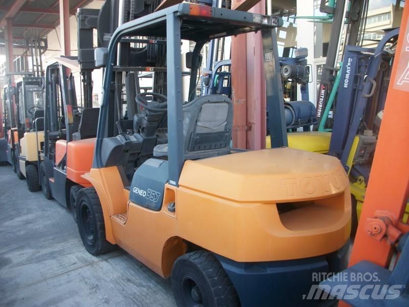 Toyota 7 FDJ 35 Πετρελαιοκίνητα Κλαρκ