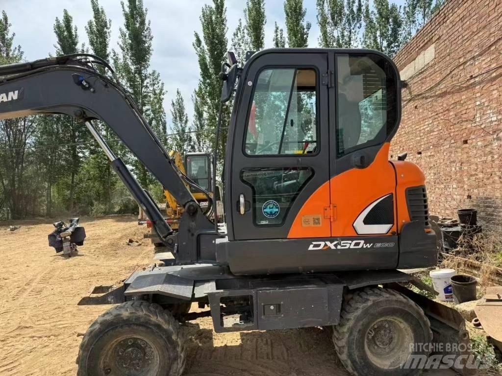 Doosan DX60W Εκσκαφείς με τροχούς - λάστιχα