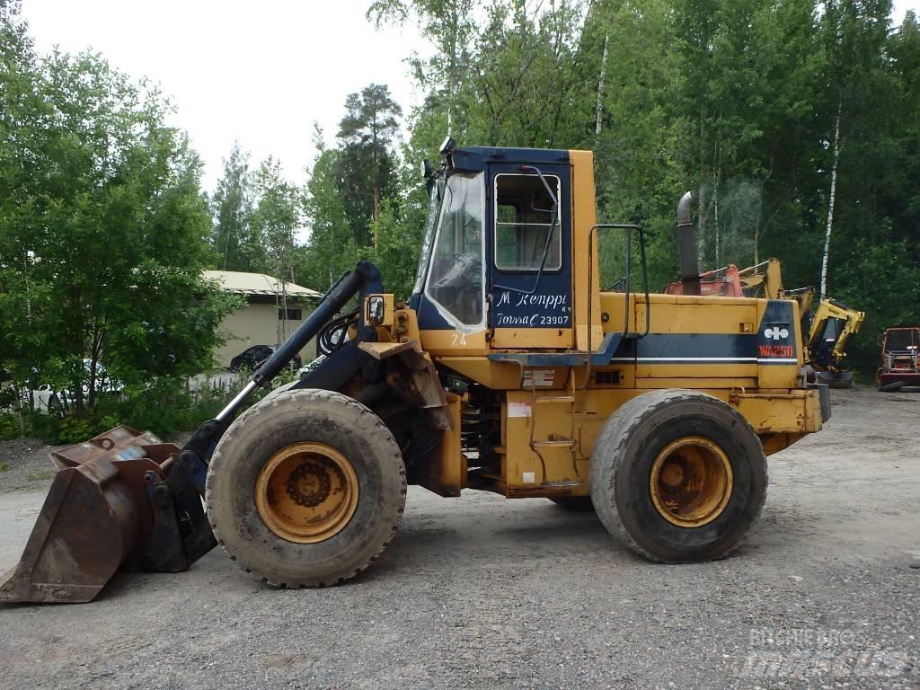 Komatsu WA 250-1 Φορτωτές με λάστιχα (Τροχοφόροι)