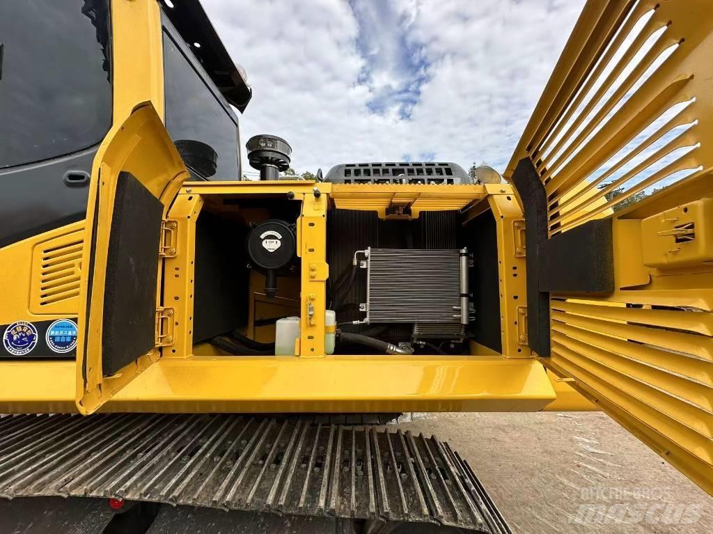 Komatsu PC 220 Εκσκαφείς με ερπύστριες