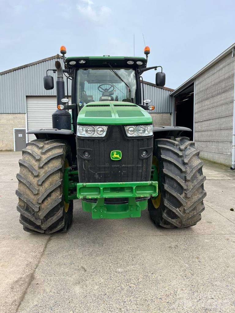 John Deere 8270 R Τρακτέρ