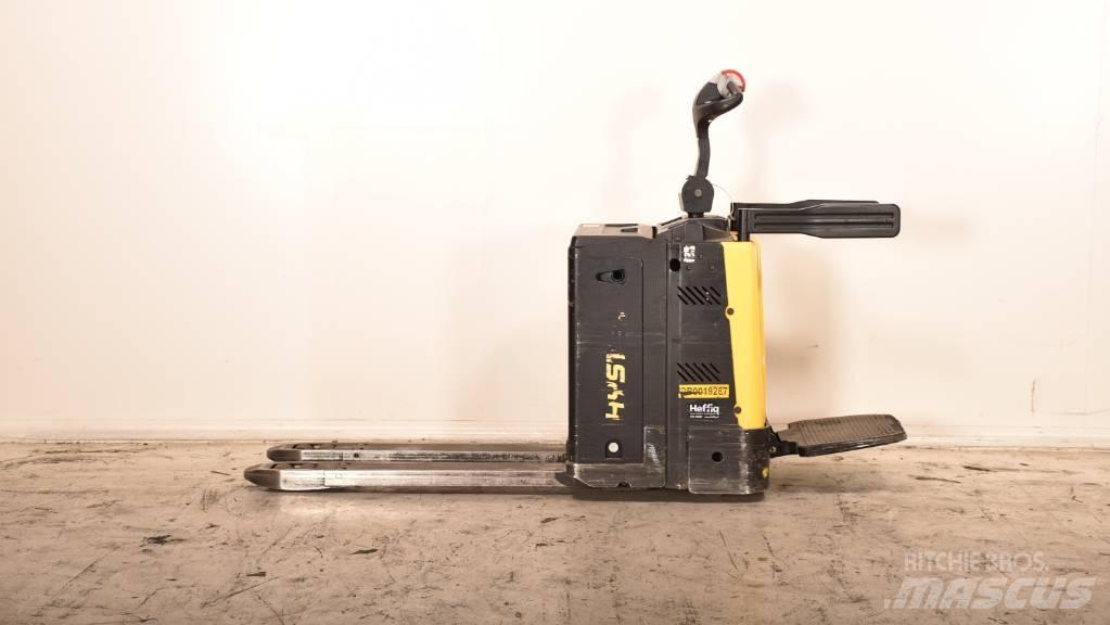 Hyster P 2.0 S Χειροκίνητο περονοφόρο ανυψωτικό με πλατφόρμα