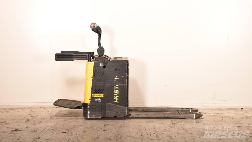 Hyster P 2.0 S Χειροκίνητο περονοφόρο ανυψωτικό με πλατφόρμα