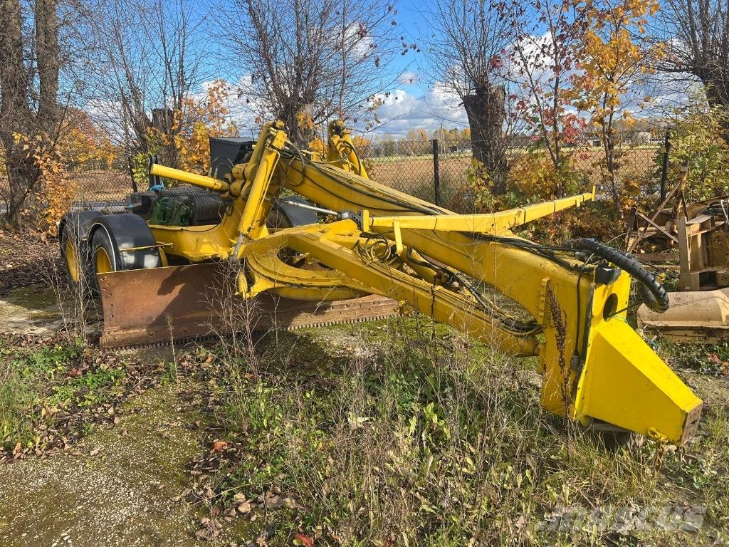 Lokomo AH132 Γκρέιντερς