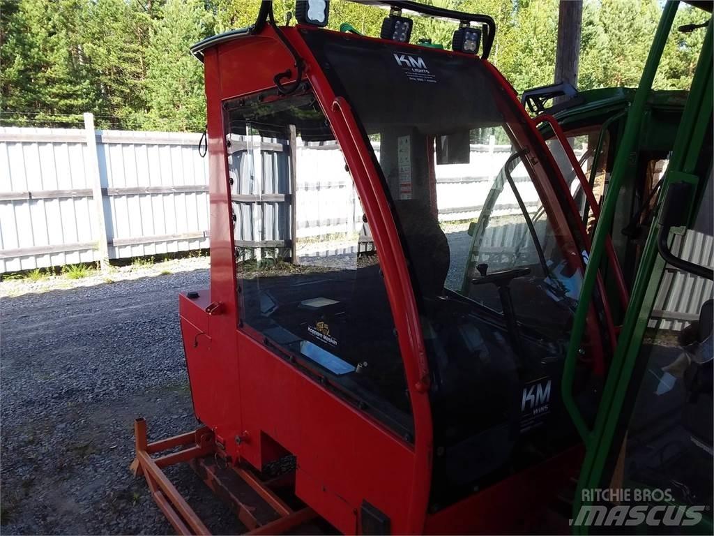 Komatsu 951 Καμπίνες και εσωτερικό