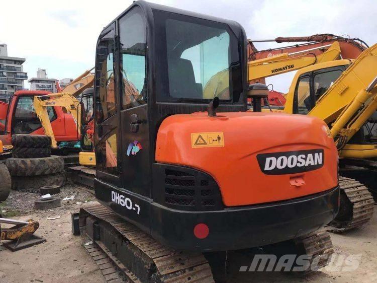Doosan DX60 Εκσκαφείς με ερπύστριες