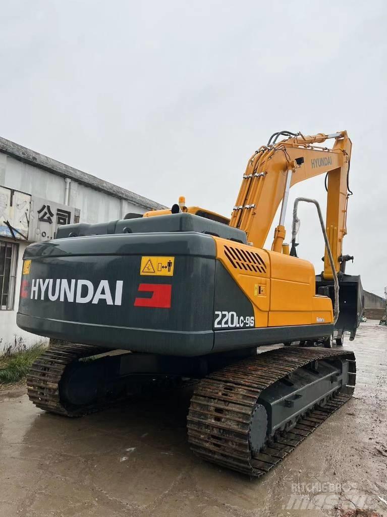 Hyundai R220LC-9S Εκσκαφείς με ερπύστριες