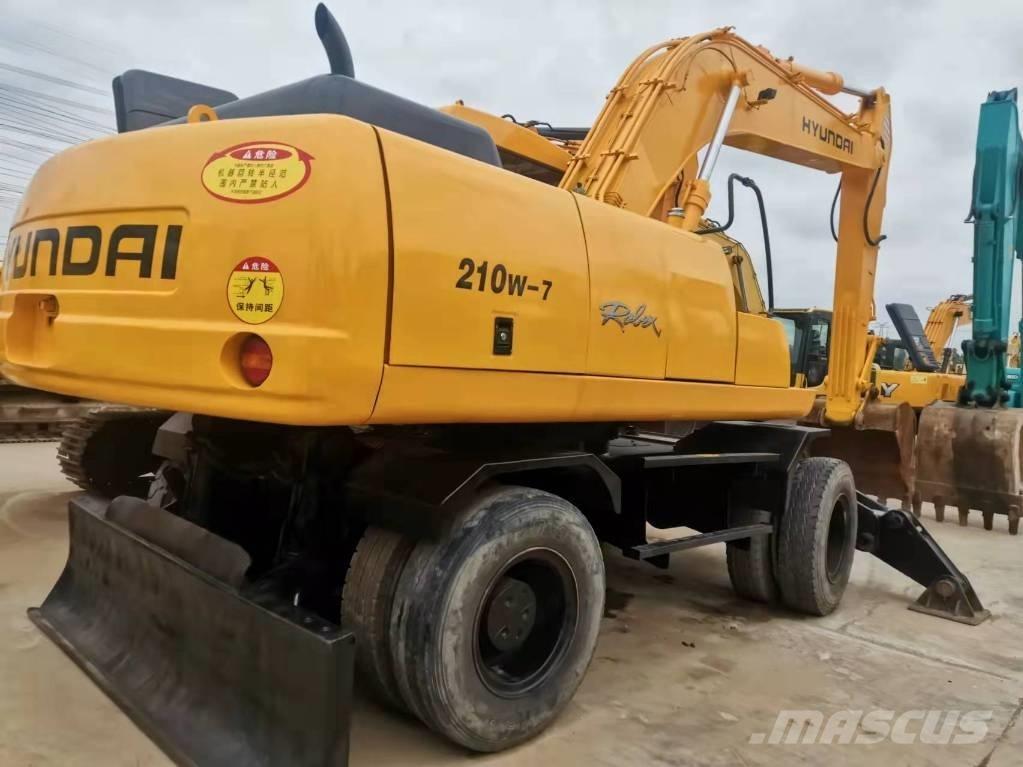 Hyundai 210-7 Εκσκαφείς με τροχούς - λάστιχα