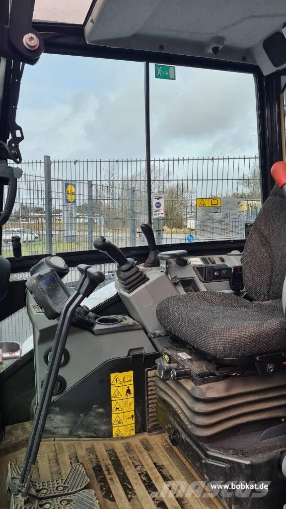 Bobcat E 60 Εκσκαφάκι (διαβολάκι) < 7t