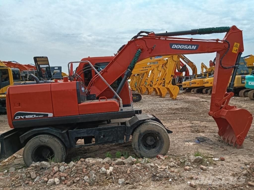 Doosan DH 150 W-7 Εκσκαφείς με ερπύστριες