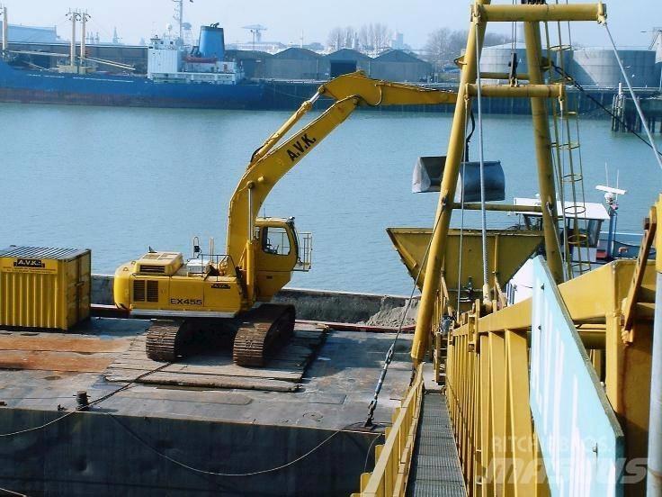 Hitachi EX455 Καμπίνες και εσωτερικό