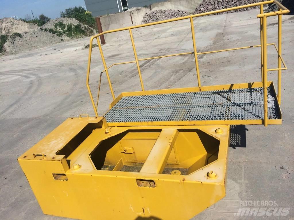 Hitachi EX455 Καμπίνες και εσωτερικό