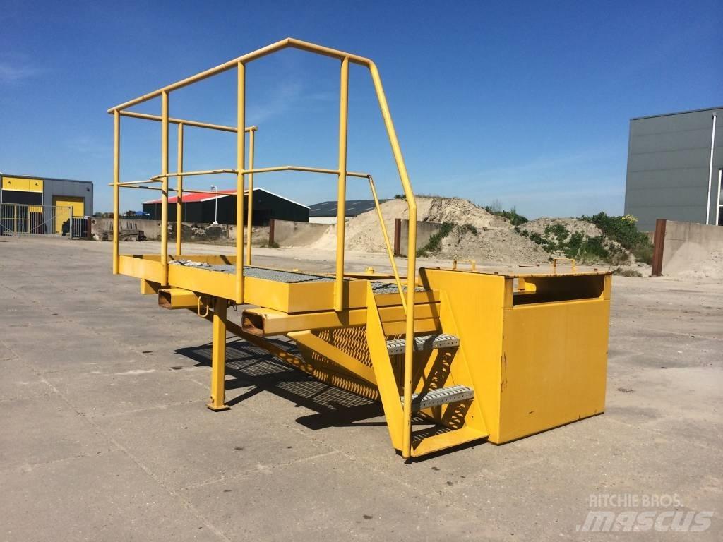 Hitachi EX455 Καμπίνες και εσωτερικό