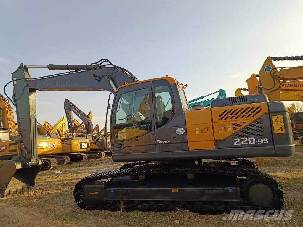 Hyundai 220-9s Εκσκαφείς με ερπύστριες
