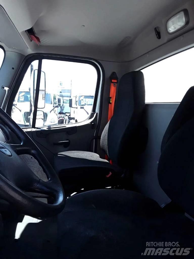 Freightliner M2 Φορτηγά μεταφοράς ποτών