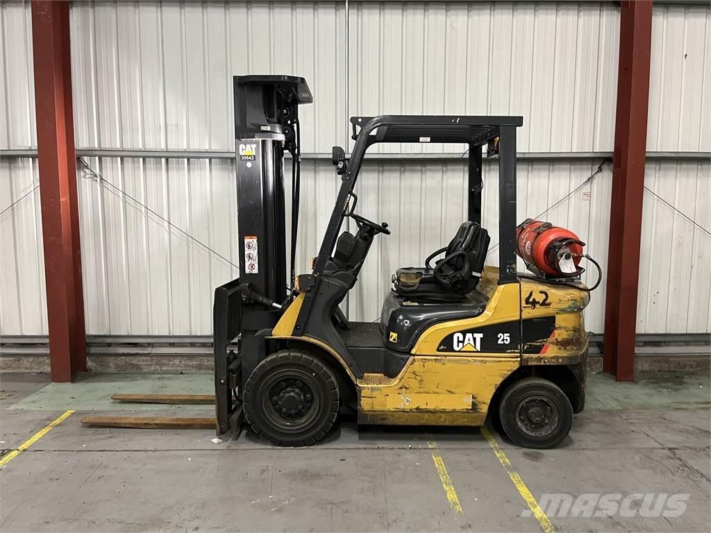 CAT GP25NT Περονοφόρα ανυψωτικά κλαρκ με φυσικό αέριο LPG