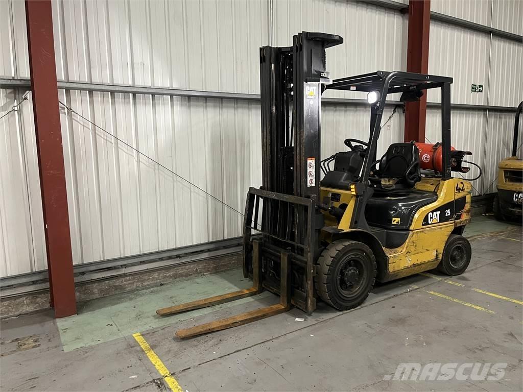 CAT GP25NT Περονοφόρα ανυψωτικά κλαρκ με φυσικό αέριο LPG
