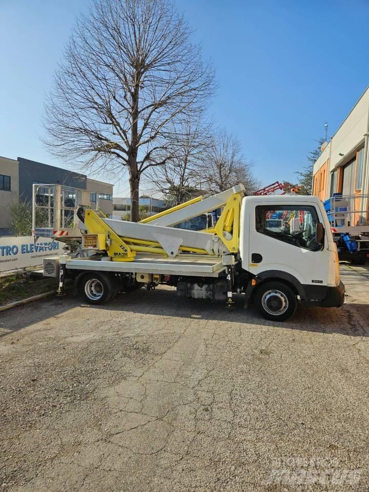 Multitel MX225 Εναέριες πλατφόρμες τοποθετημένες σε φορτηγό