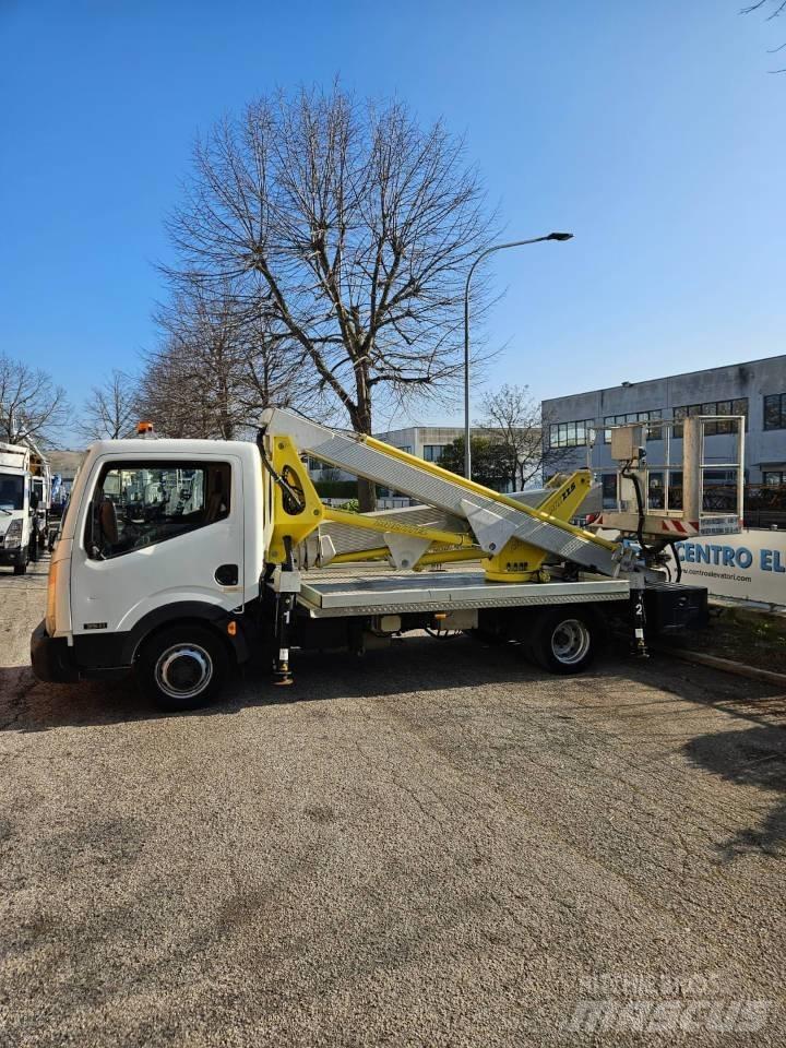 Multitel MX225 Εναέριες πλατφόρμες τοποθετημένες σε φορτηγό